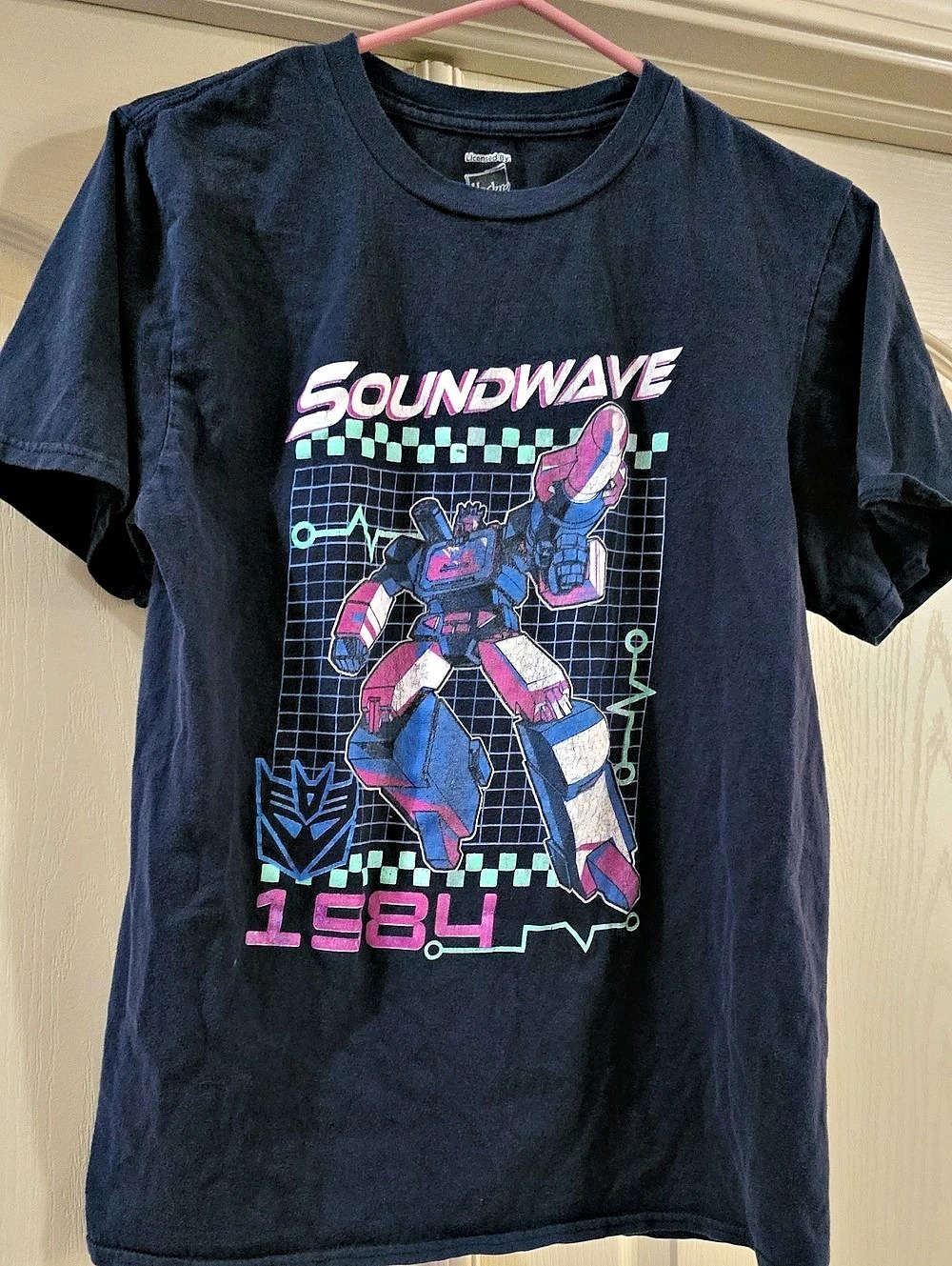Hasbro Soundwave 1984 Transformers graphic tee in Black